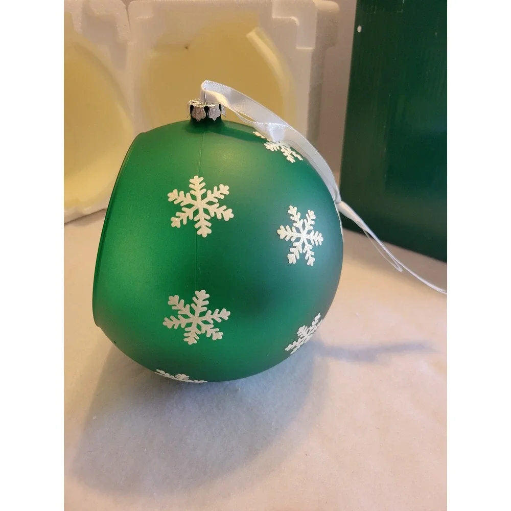 Vtg Mr Christmas Sparkling Scene Ornament Animated musical Gingerbread‎ Village